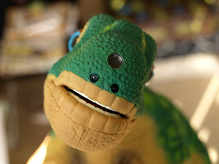 Illustration for article titled Playing With Pleo the Pet Camarasaurus (Verdict: Neat but Pricey)